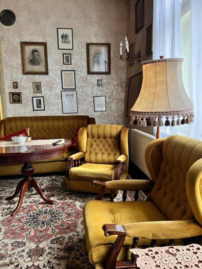 Willa Szwadron Łańcut Exteriér fotografie